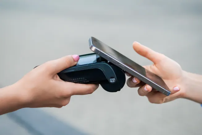 FIS Partners with Visa and Mastercard to Secure Banks' Position in Agentic Commerce